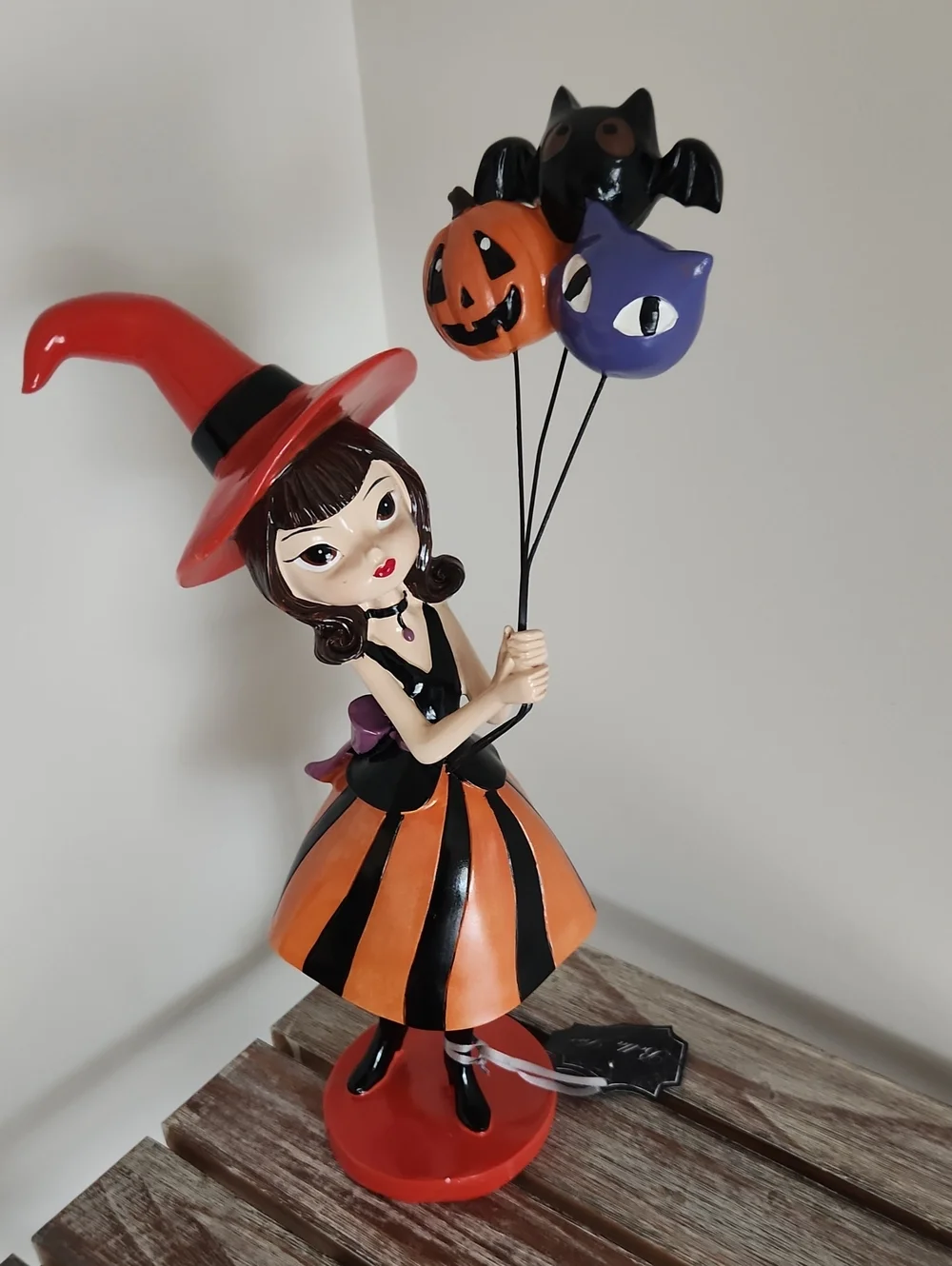 NWT Bella Lux Witch Girl With Balloons